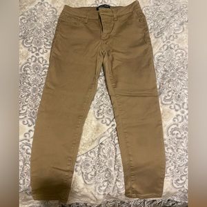 Celebrity Blues Khaki 4P Skinny Stretchy Jeans